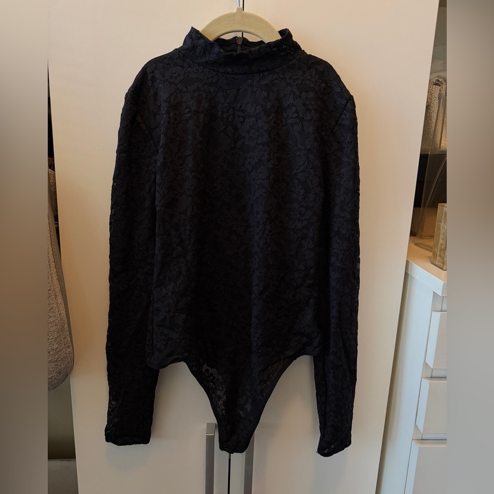 Aritzia Long Sleeve Black Lace Bodysuit - Size S